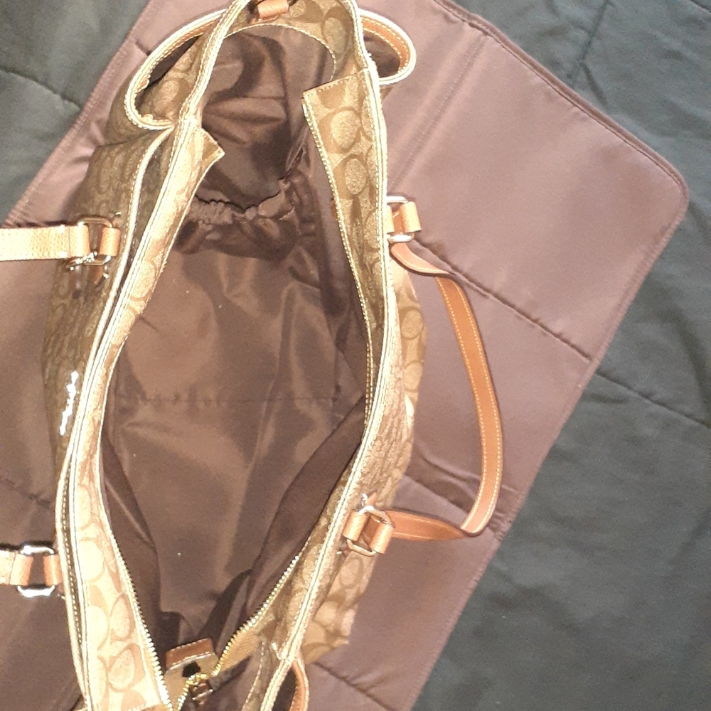COACH Signature Baby Diaper Bag F35414 Khaki - Picture 4 of 11